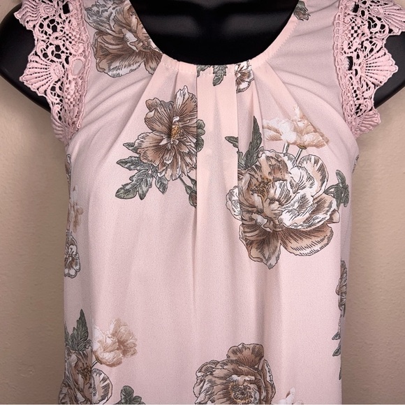 LARGE JUNIORS PINK FLORAL TOP CHARMED LACE ACCENT PASTEL - Picture 6 of 12